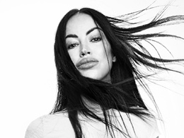 Aura Dione