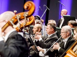 JOHANNES BRAHMS / EDWARD ELGAR