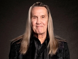 Nicko McBrain